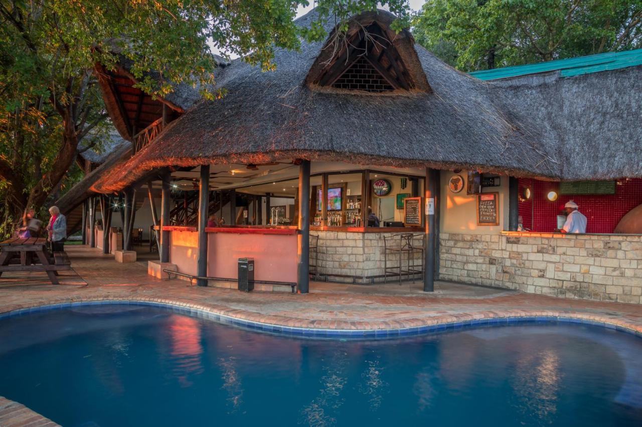 The Victoria Falls Waterfront Livingstone Exterior foto