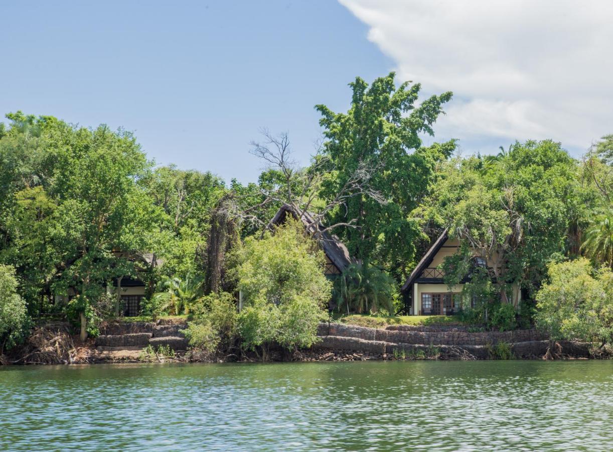 The Victoria Falls Waterfront Livingstone Exterior foto