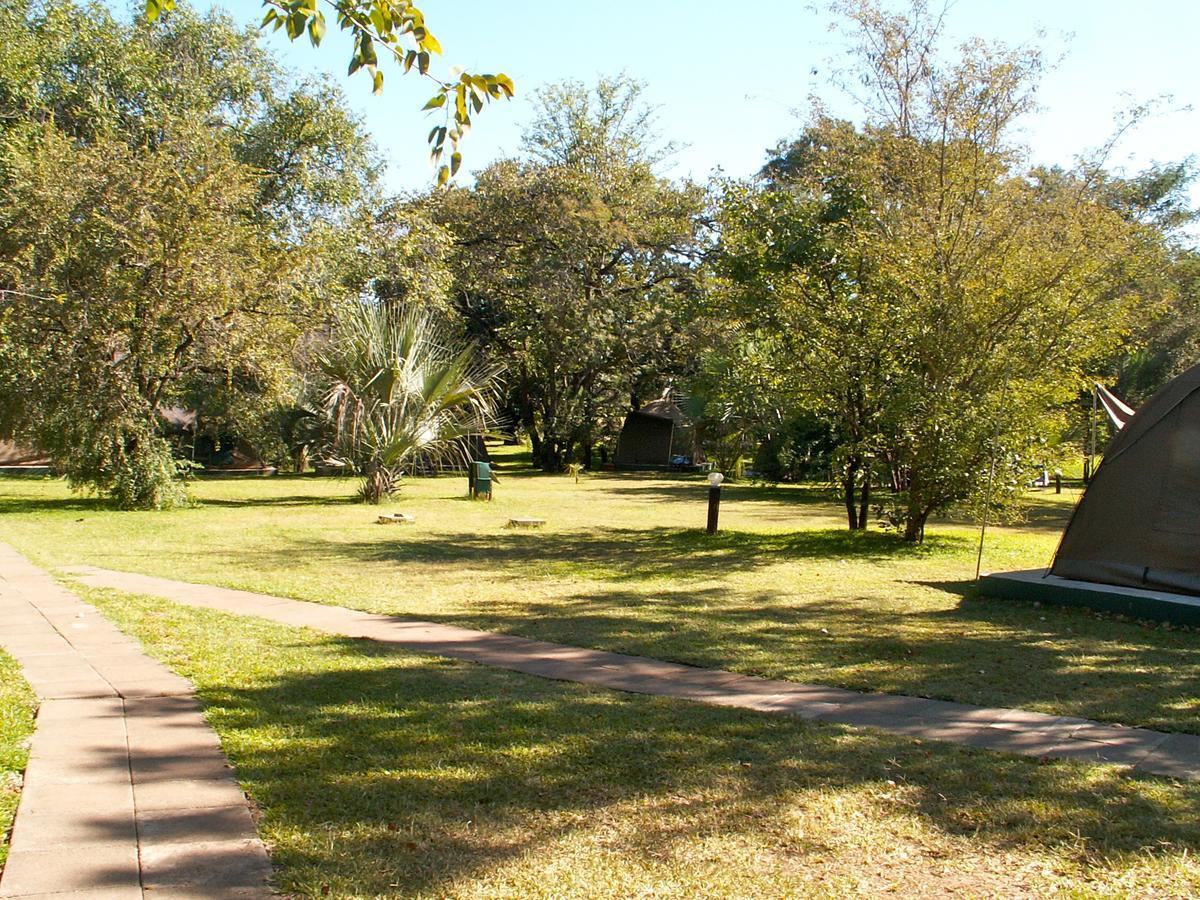 The Victoria Falls Waterfront Livingstone Exterior foto