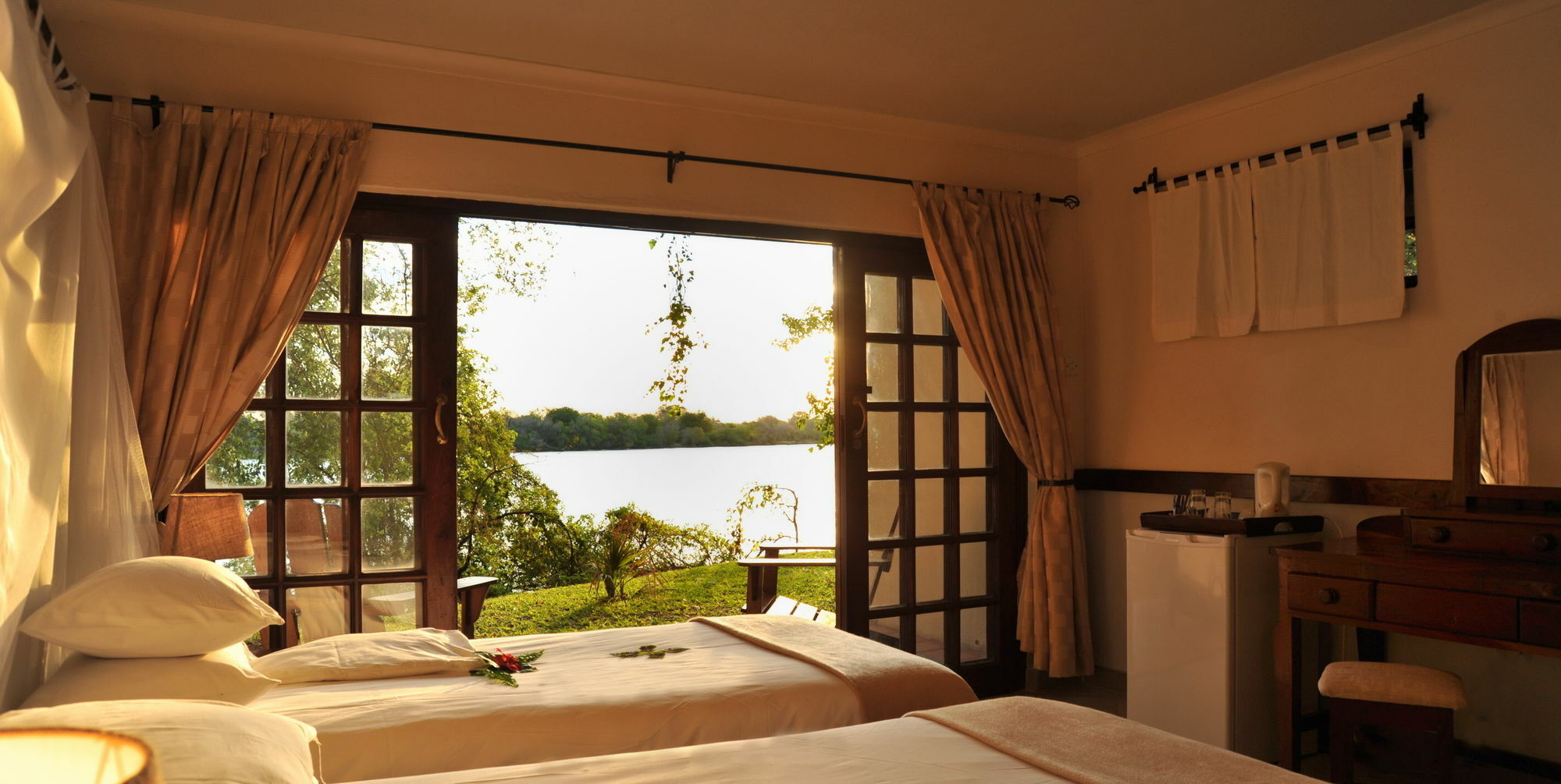 The Victoria Falls Waterfront Livingstone Exterior foto